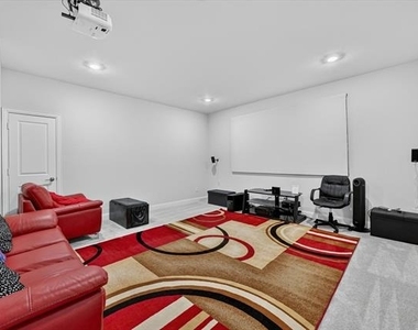 1428 Huckleberry Street - Photo Thumbnail 10