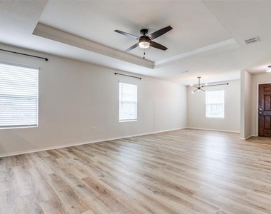 1337 Waggoner Drive - Photo Thumbnail 8