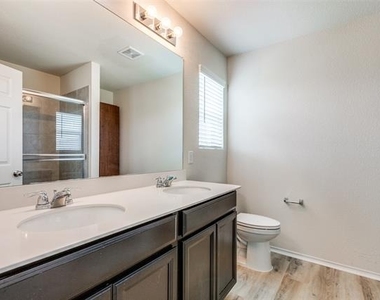 1337 Waggoner Drive - Photo Thumbnail 13