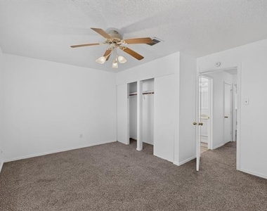 6120 Cypress Point Drive - Photo Thumbnail 7