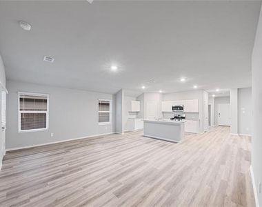 316 Deaf Smith Road - Photo Thumbnail 2