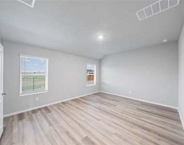 316 Deaf Smith Road - Photo Thumbnail 9