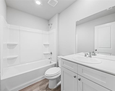 316 Deaf Smith Road - Photo Thumbnail 15