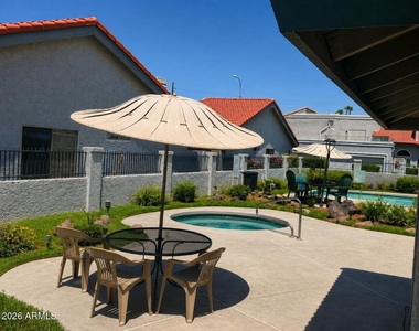 6758 W Ruth Avenue - Photo Thumbnail 16