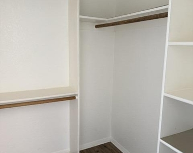 6758 W Ruth Avenue - Photo Thumbnail 9