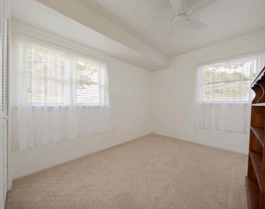 3032 Hollandale Lane - Photo Thumbnail 22