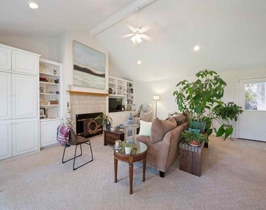 3032 Hollandale Lane - Photo Thumbnail 5