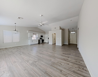 13233 W Ironwood Street - Photo Thumbnail 3