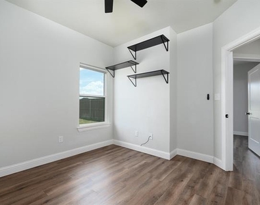 133 Bell Street - Photo Thumbnail 33
