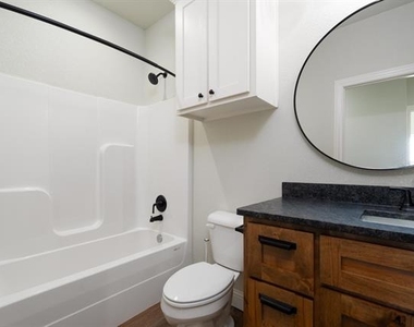 133 Bell Street - Photo Thumbnail 38