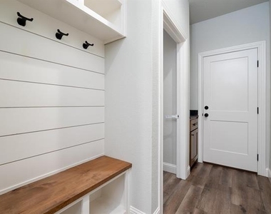 133 Bell Street - Photo Thumbnail 18