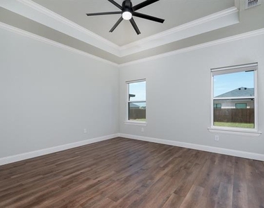 133 Bell Street - Photo Thumbnail 20