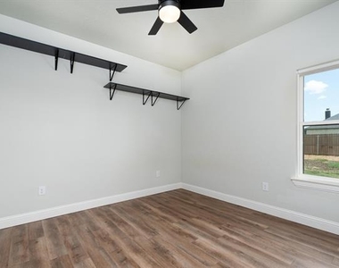 133 Bell Street - Photo Thumbnail 32