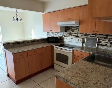 15690 Sw 82nd Circle Lane - Photo Thumbnail 3