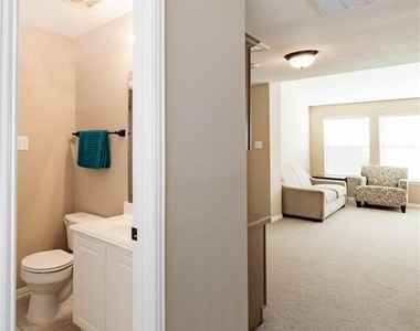 2413 Aberdeen Avenue - Photo Thumbnail 21