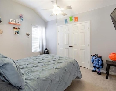 2413 Aberdeen Avenue - Photo Thumbnail 24