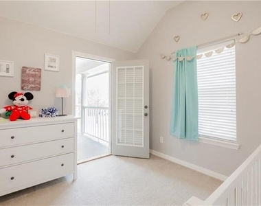 2413 Aberdeen Avenue - Photo Thumbnail 27