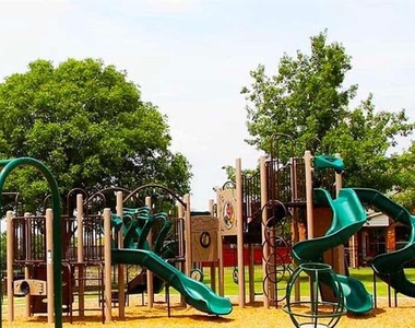 2413 Aberdeen Avenue - Photo Thumbnail 33