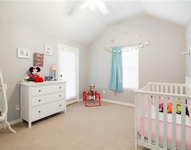 2413 Aberdeen Avenue - Photo Thumbnail 26