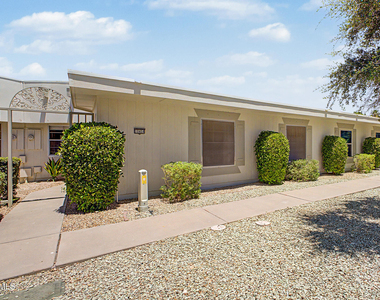 10454 W Palmeras Drive - Photo Thumbnail 18