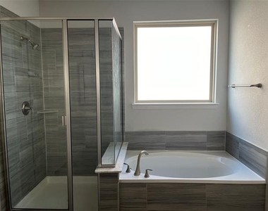 3577 Hathaway Court - Photo Thumbnail 6