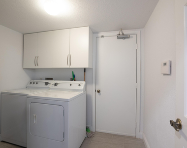 3 Lexington Lane E - Photo Thumbnail 13