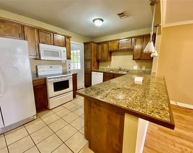 801 Irwin Drive - Photo Thumbnail 6