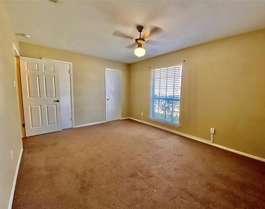 801 Irwin Drive - Photo Thumbnail 2