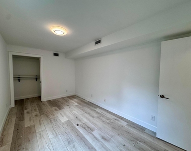 102 S K Street - Photo Thumbnail 5
