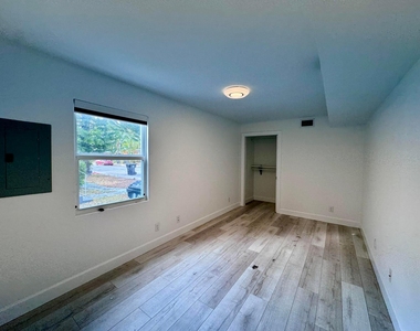 102 S K Street - Photo Thumbnail 18