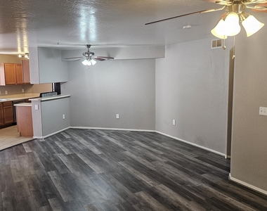 1287 N Alma School Road - Photo Thumbnail 3