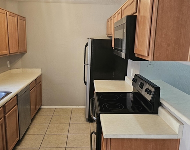 1287 N Alma School Road - Photo Thumbnail 5