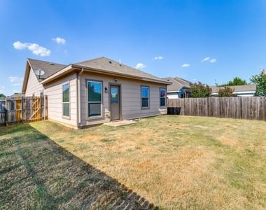 1440 Gallina Trail - Photo Thumbnail 11