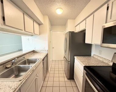 12480 Abrams Road - Photo Thumbnail 3