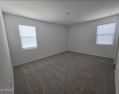 18399 W Buckskin Trail - Photo Thumbnail 34