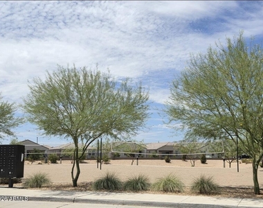 18399 W Buckskin Trail - Photo Thumbnail 51