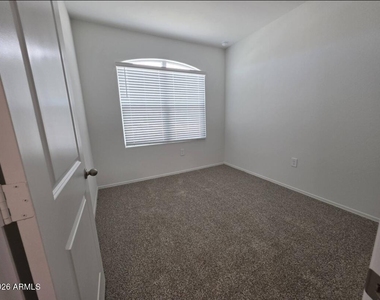 18399 W Buckskin Trail - Photo Thumbnail 41
