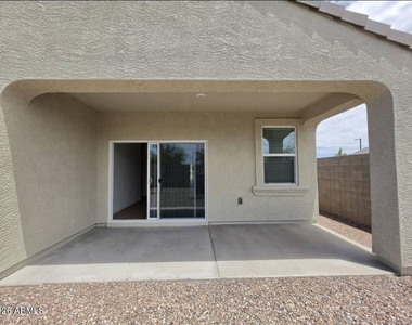 18399 W Buckskin Trail - Photo Thumbnail 47