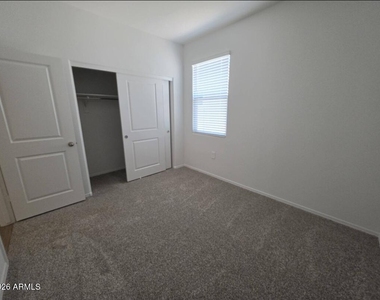 18399 W Buckskin Trail - Photo Thumbnail 36