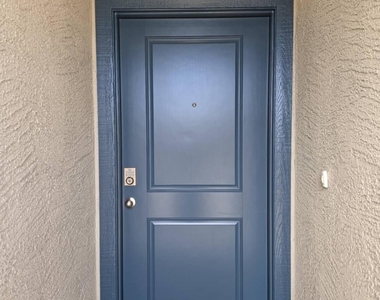 18399 W Buckskin Trail - Photo Thumbnail 3