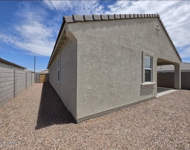 18399 W Buckskin Trail - Photo Thumbnail 49