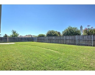 8405 Shasta Drive - Photo Thumbnail 27