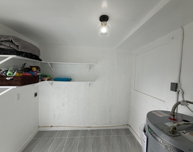 2620 Ne 7th Terrace - Photo Thumbnail 18