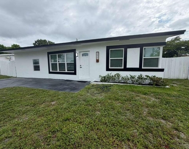 2620 Ne 7th Terrace - Photo Thumbnail 10