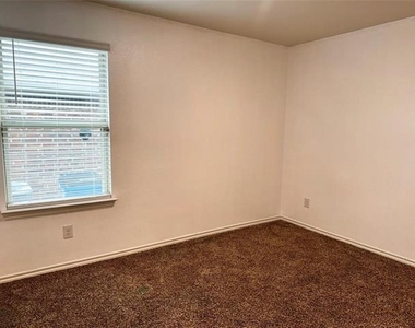 4325 Pyramid Drive - Photo Thumbnail 21