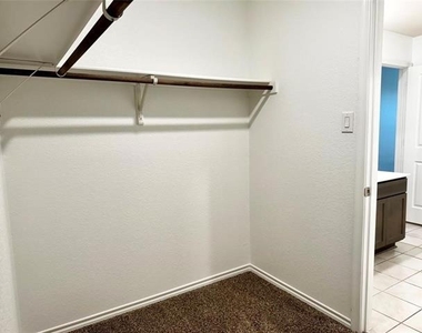 4325 Pyramid Drive - Photo Thumbnail 17
