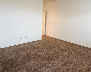 4325 Pyramid Drive - Photo Thumbnail 12