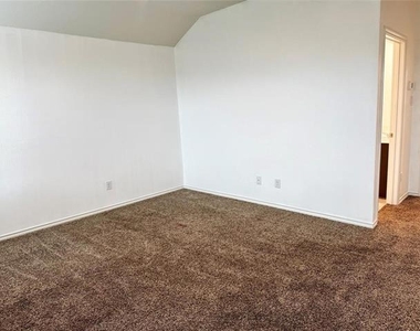 4325 Pyramid Drive - Photo Thumbnail 13