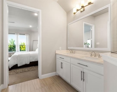 2560 Horsetail Road - Photo Thumbnail 24