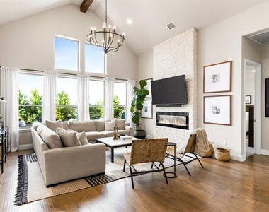 2560 Horsetail Road - Photo Thumbnail 17